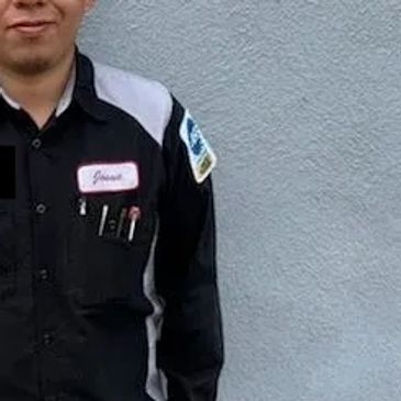 Josue - Mechanic